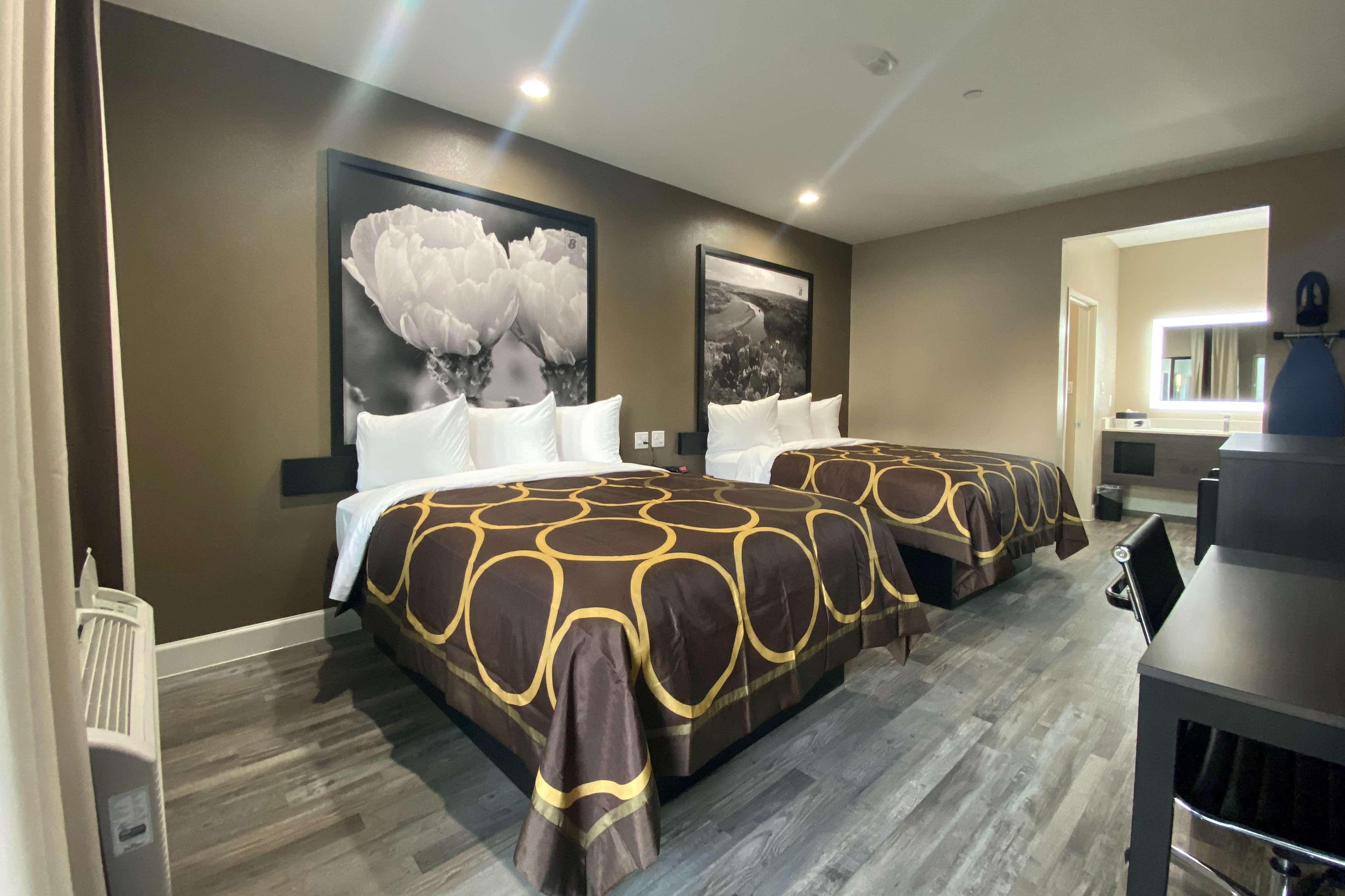 ซูเปอร์ 8 บาย วินด์แฮม ฮูสตัน นอร์ทเวสต์ Hotel Jersey Village ภายนอก รูปภาพ
